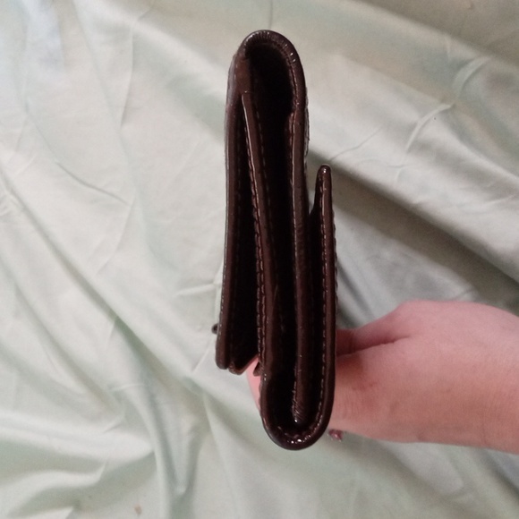 Vintage Tan Coach wallet with space for checkbook - Picture 4 of 7